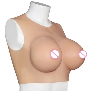 Действительно ощущаемая мягкая силиконовая грудь с круглым вырезом D cup превращается в женскую, женская превращается в ролевую игру
