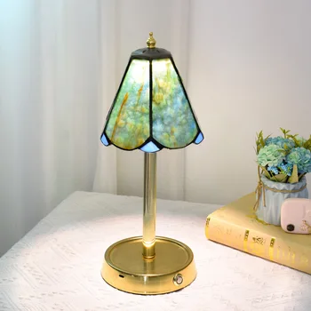 Поделки из витражного стекла ручной работы, маленькая свежая прикроватная лампа с затемнением, цветовая градация, ночник, индивидуальность, креативная лампа для бара